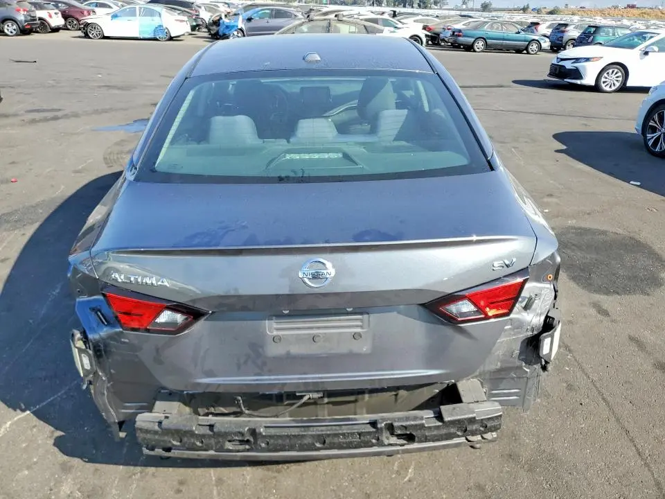 2021 NISSAN ALTIMA SV  