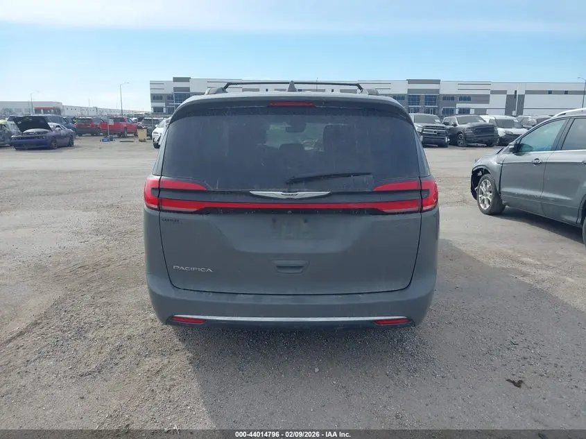 2022 CHRYSLER PACIFICA TOURING L