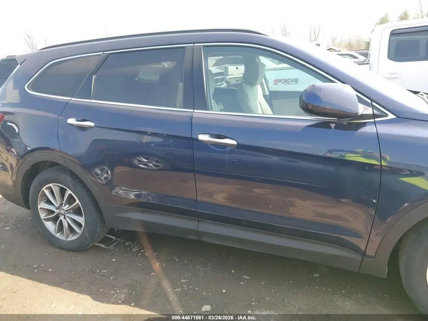 2017 HYUNDAI SANTA FE SE
