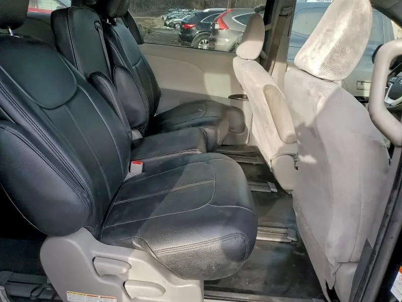 2020 TOYOTA SIENNA   