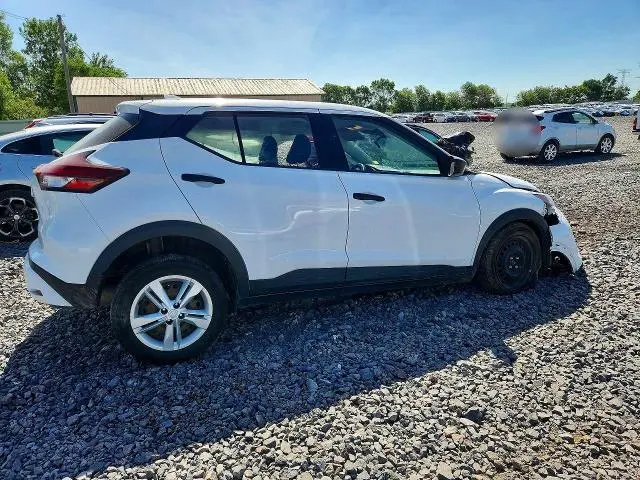2022 NISSAN KICKS S  