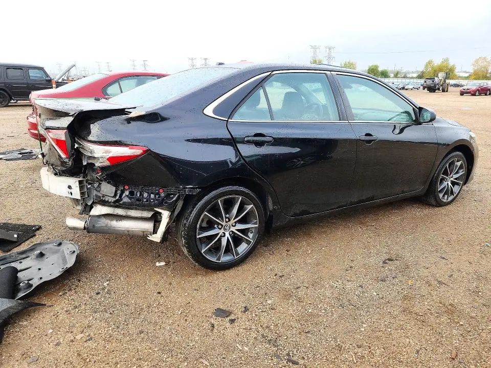 2015 TOYOTA CAMRY XSE V6  