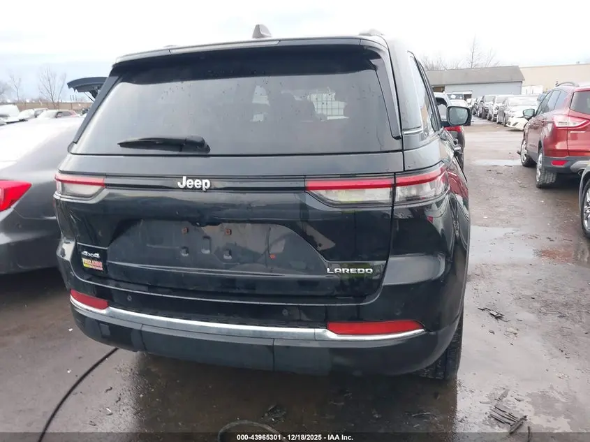 2023 JEEP GRAND CHEROKEE LAREDO 4X4