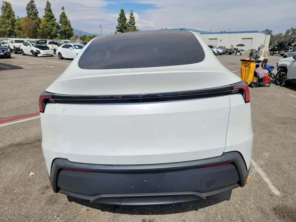2026 TESLA MODEL Y   