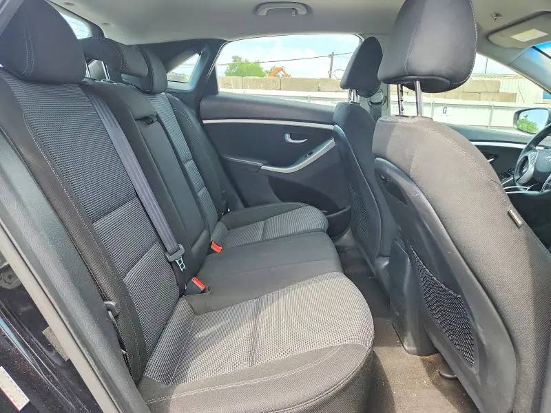2016 HYUNDAI ELANTRA GT BASE  