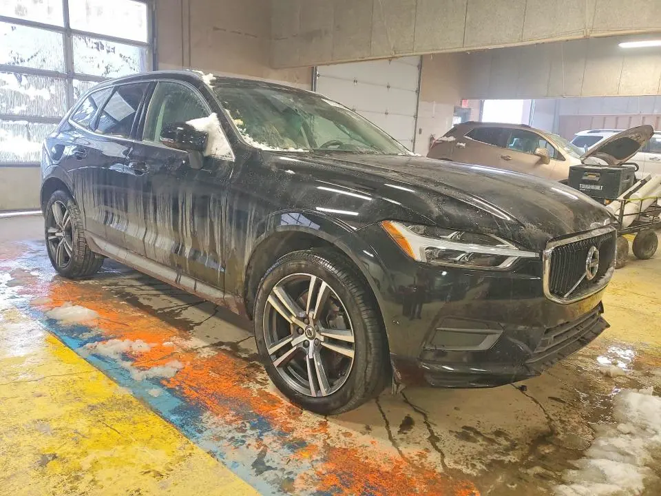 2019 VOLVO XC60 T6 MOMENTUM  