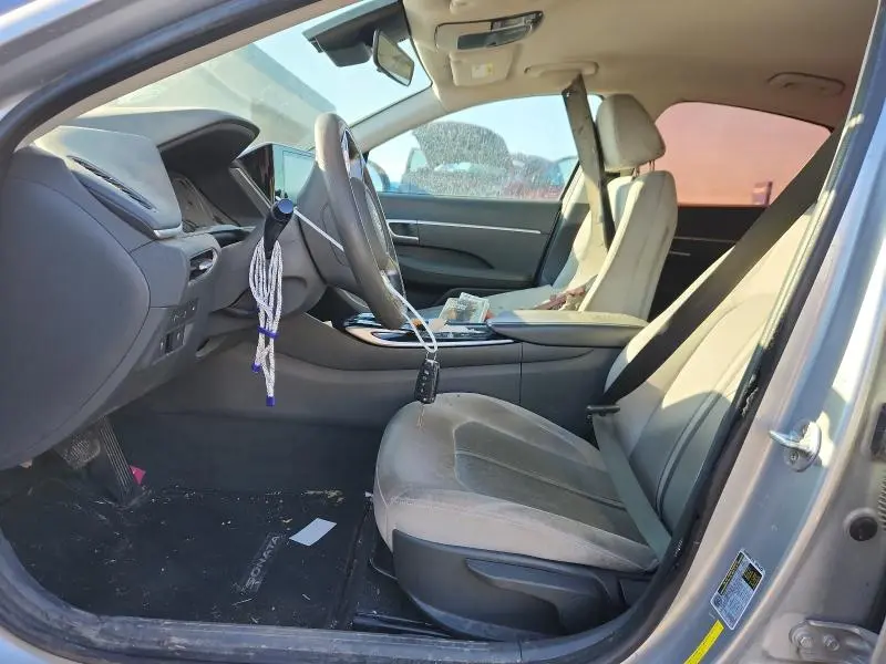 2021 HYUNDAI SONATA SE  