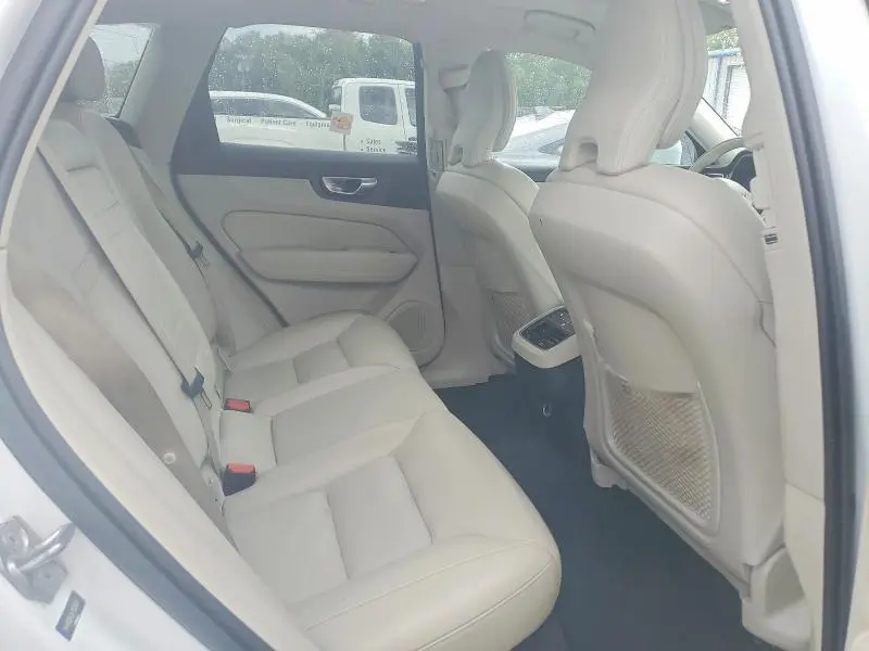 2020 VOLVO XC60 T5 INSCRIPTION  