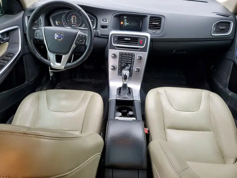 2017 VOLVO V60 T5 PREMIER  