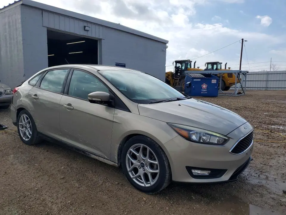 2015 FORD FOCUS SE  