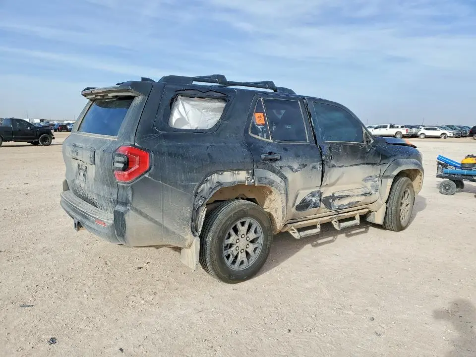 2025 TOYOTA 4RUNNER SR5  