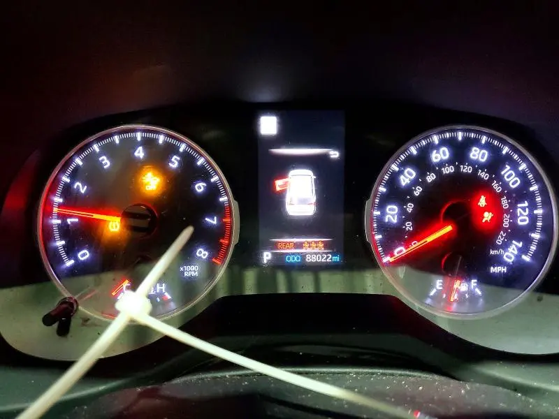 2019 TOYOTA RAV4 XLE  