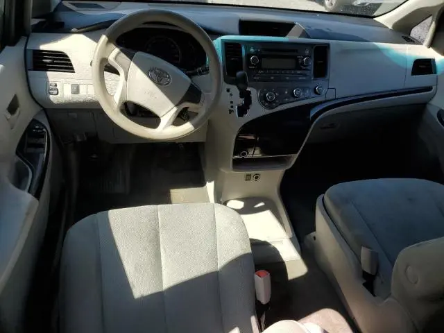 2012 TOYOTA SIENNA   