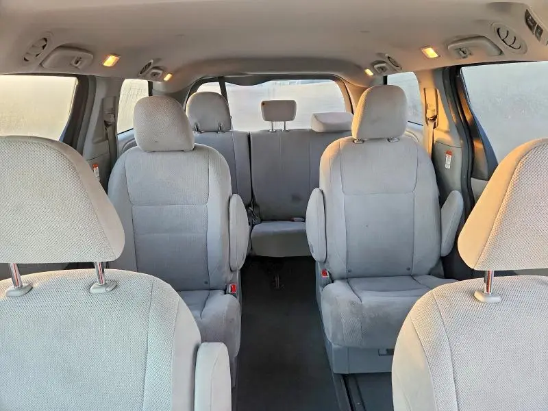2019 TOYOTA SIENNA   