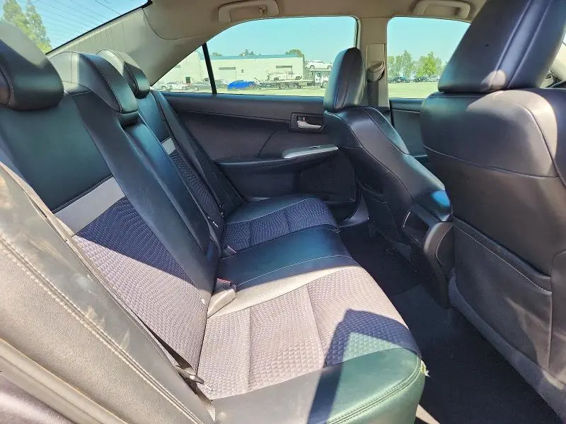 2012 TOYOTA CAMRY SE  