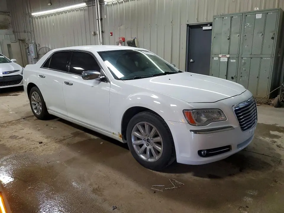 2011 CHRYSLER 300 LIMITED  