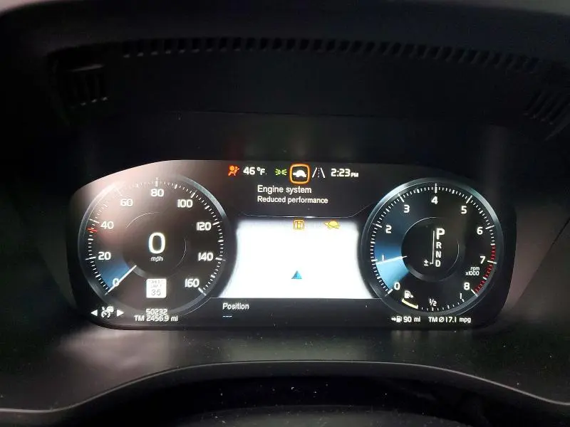 2020 VOLVO XC60 T5 MOMENTUM  