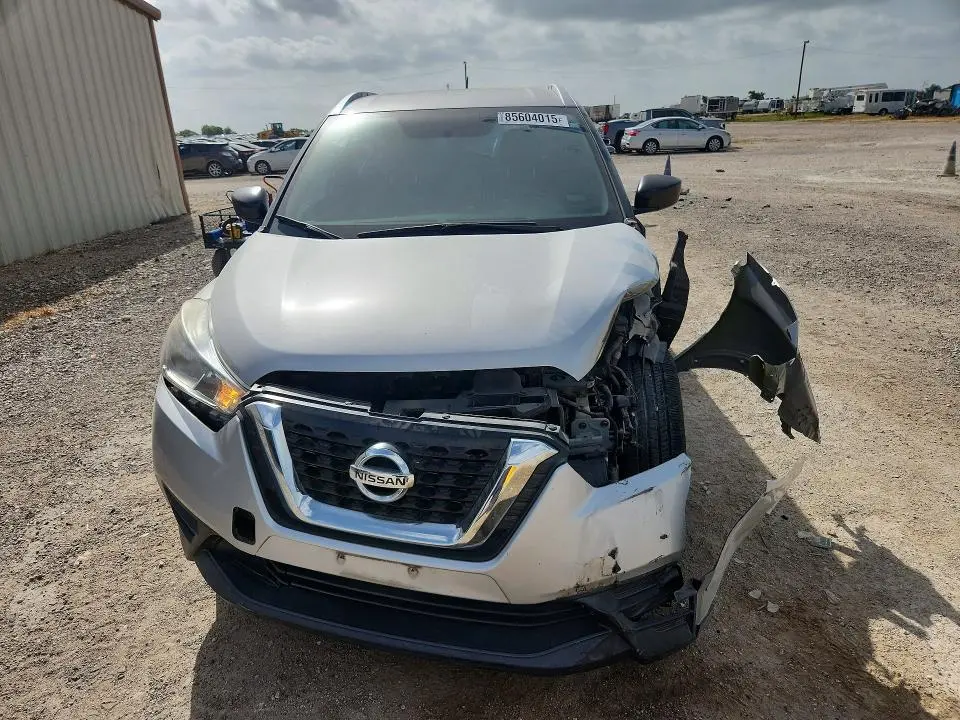 2019 NISSAN KICKS S  