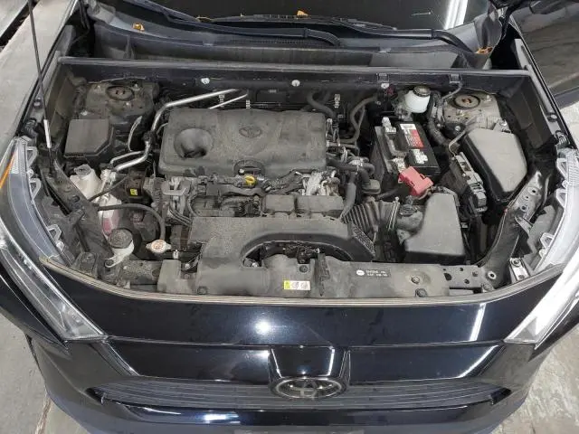 2019 TOYOTA RAV4 XLE  