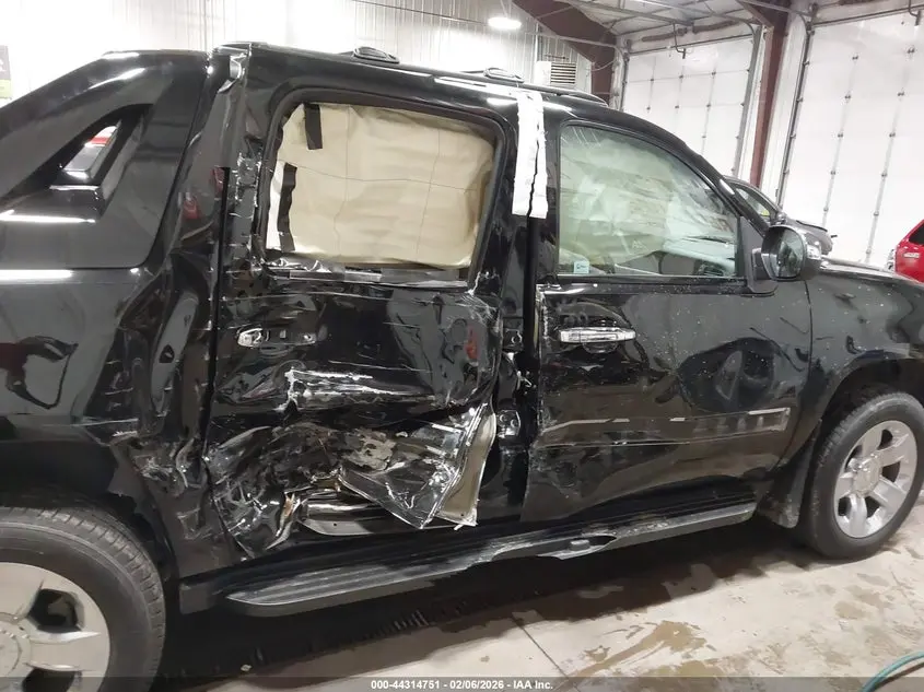 2011 CHEVROLET AVALANCHE 1500 LTZ
