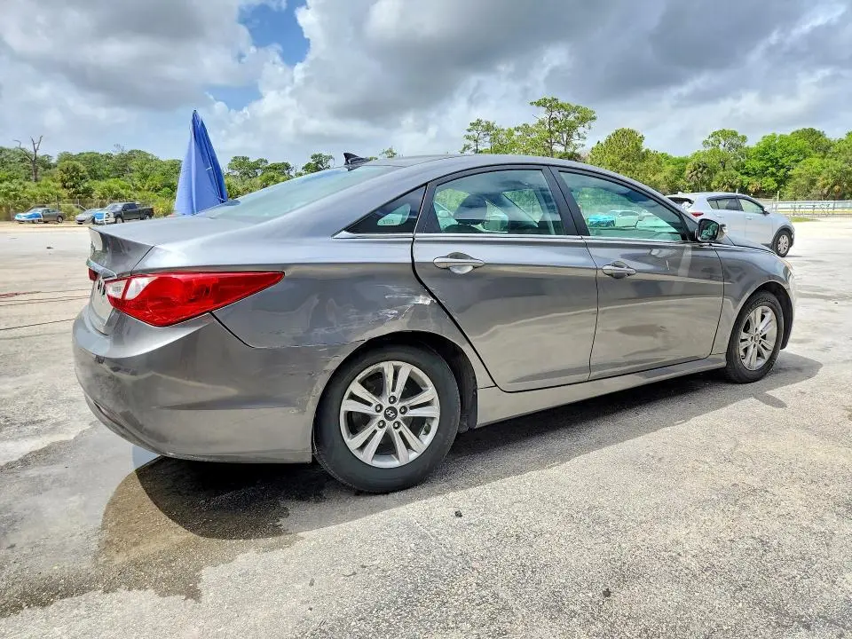 2014 HYUNDAI SONATA GLS  