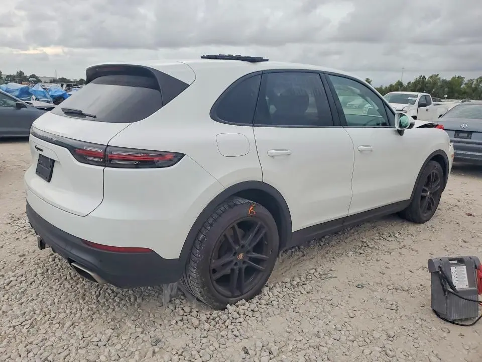 2021 PORSCHE CAYENNE   