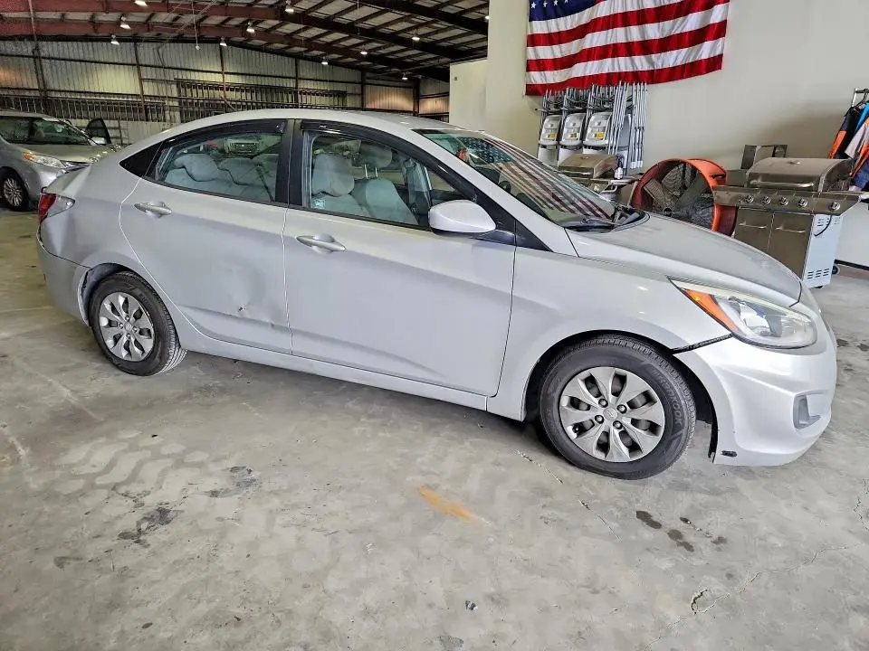 2015 HYUNDAI ACCENT GLS  