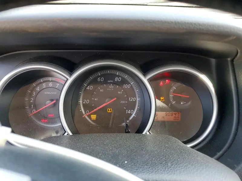2012 NISSAN VERSA 1.8 S  
