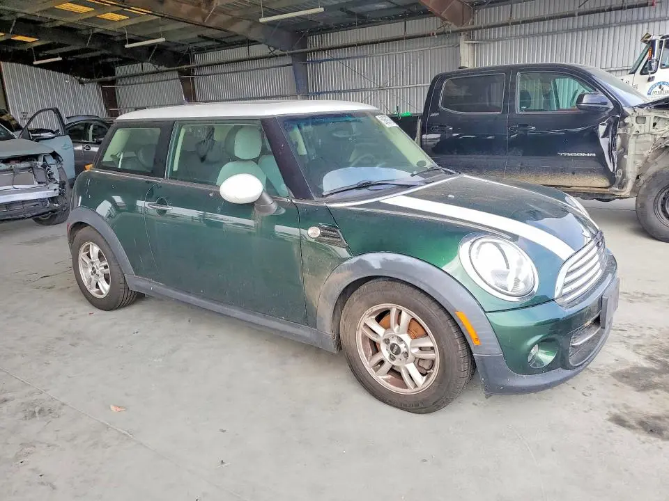 2012 MINI COOPER   