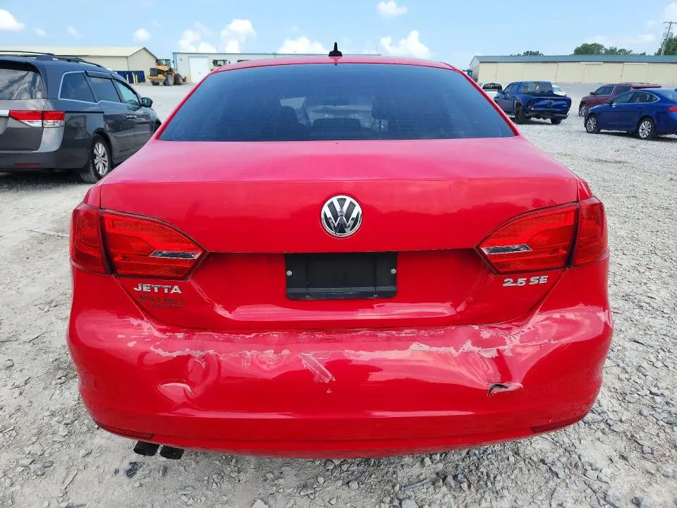 2013 VOLKSWAGEN JETTA SE  