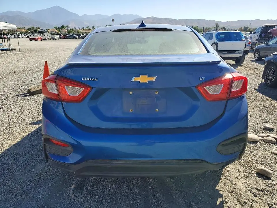 2018 CHEVROLET CRUZE LT  