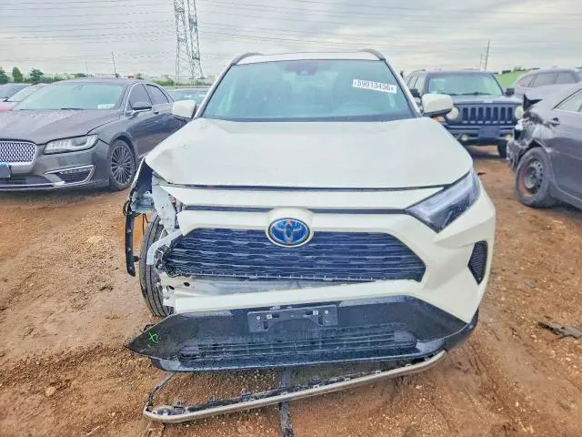 2022 TOYOTA RAV4 SE  