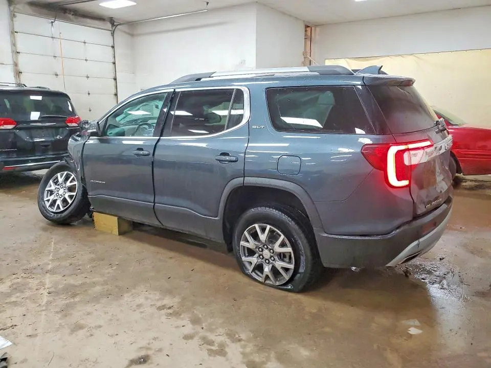 2020 GMC ACADIA SLT  