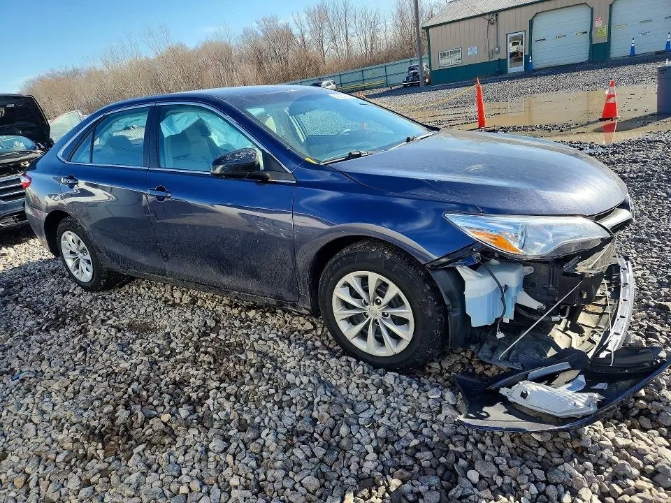 2015 TOYOTA CAMRY LE  