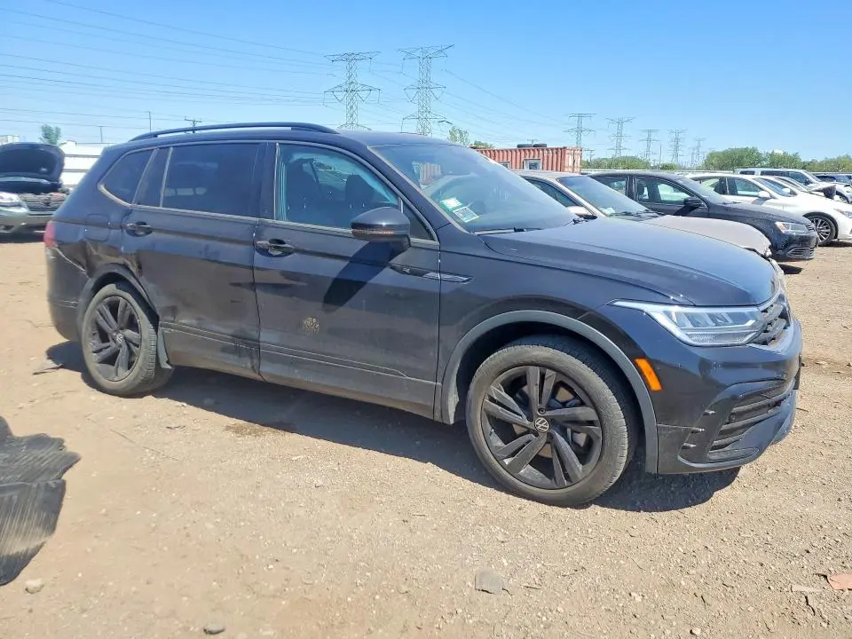 2023 VOLKSWAGEN TIGUAN SE R-LINE BLACK  