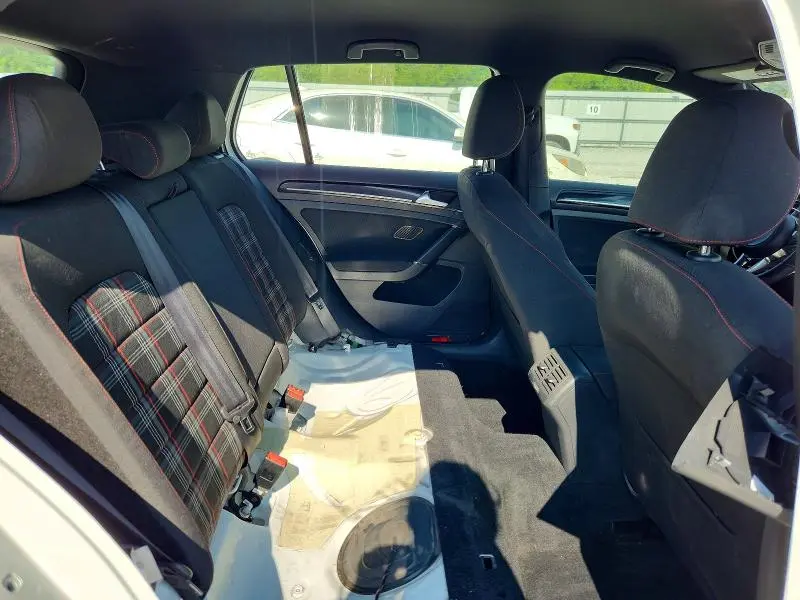 2015 VOLKSWAGEN GTI   