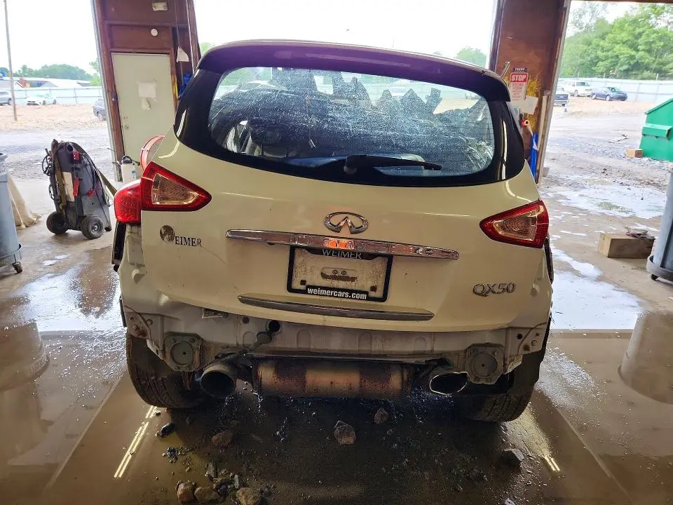 2017 INFINITI QX50 BASE  