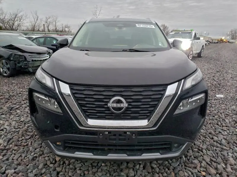 2022 NISSAN ROGUE SL  