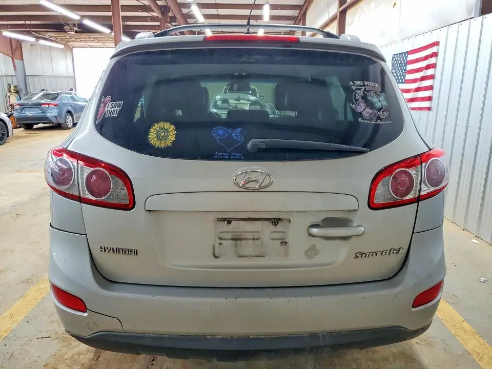 2010 HYUNDAI SANTA FE SE  