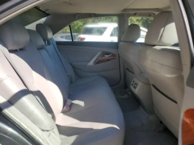 2010 TOYOTA CAMRY SE  