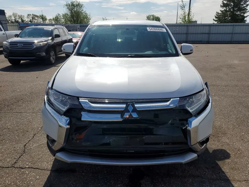 2016 MITSUBISHI OUTLANDER SE  