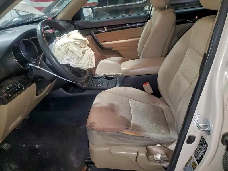 2011 KIA SORENTO BASE  