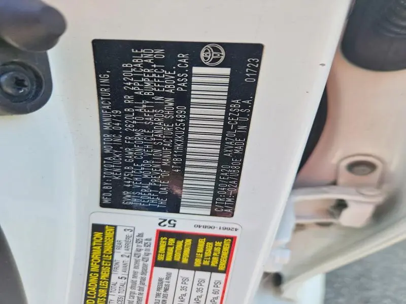 2019 TOYOTA CAMRY SE  