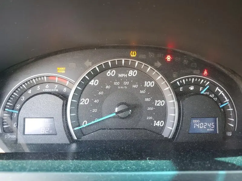2012 TOYOTA CAMRY LE  