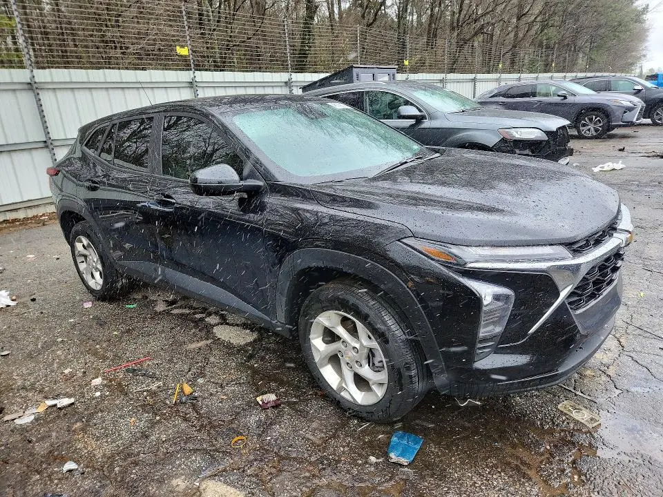2024 CHEVROLET TRAX LS  