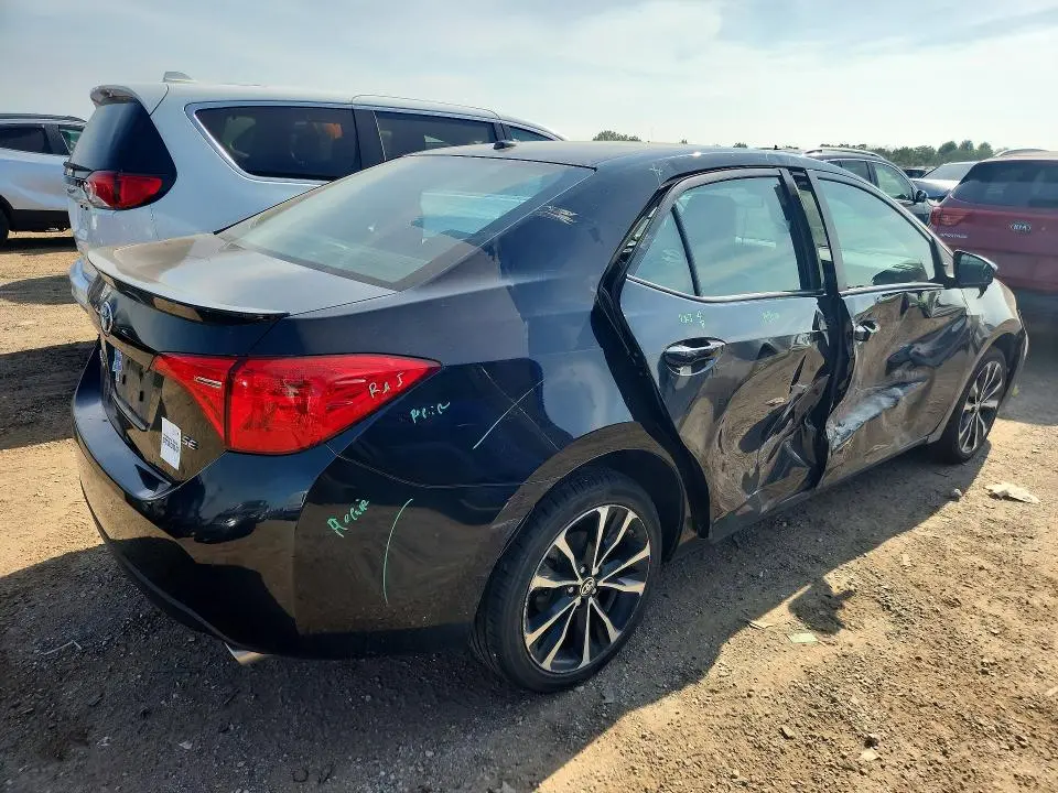 2018 TOYOTA COROLLA SE  