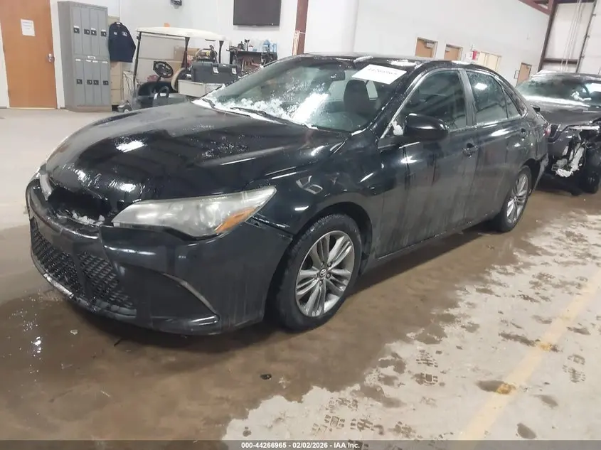 2017 TOYOTA CAMRY SE