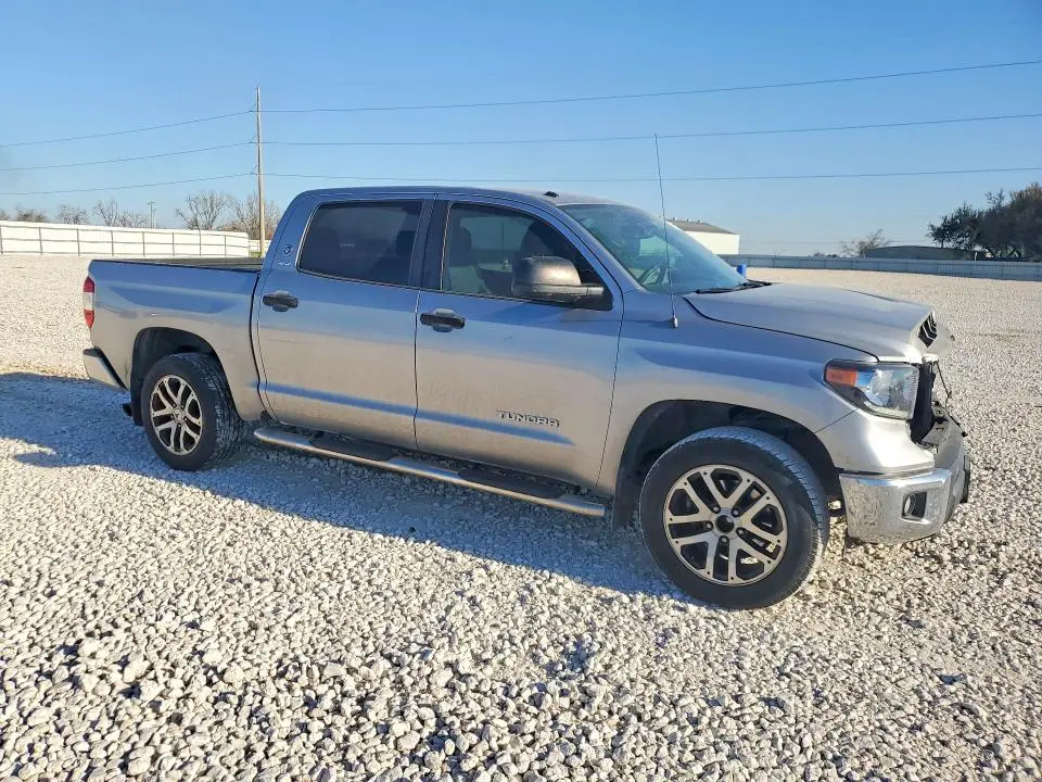 2018 TOYOTA TUNDRA SR5  