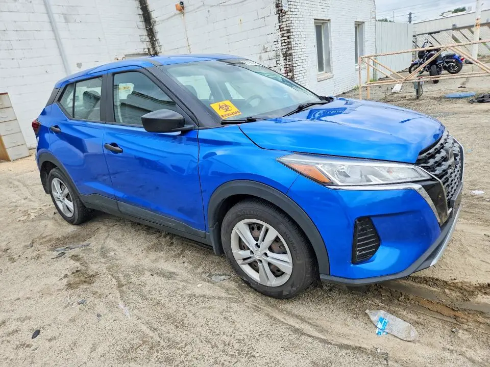2022 NISSAN KICKS S  