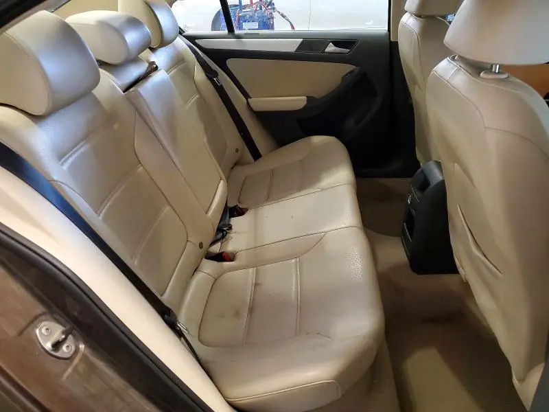 2014 VOLKSWAGEN JETTA SE  